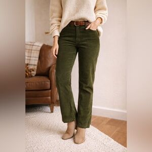 St. John’s Bay Green Corduroy Pants Size 12 Relaxed Stretch Straight Leg